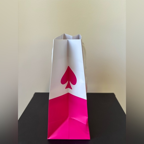 Kate Spade gift bag - Picture 2 of 5